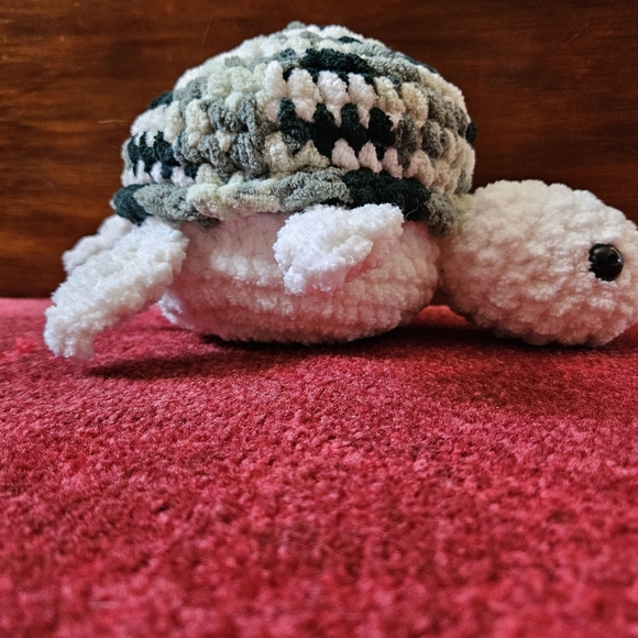 Crochet Chunky Turtle amigurumi doll - Picture 8 of 15